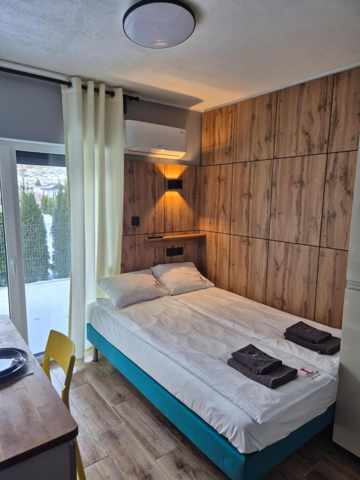 Lighthouse - Adults Only - 12plus Krynica Morska