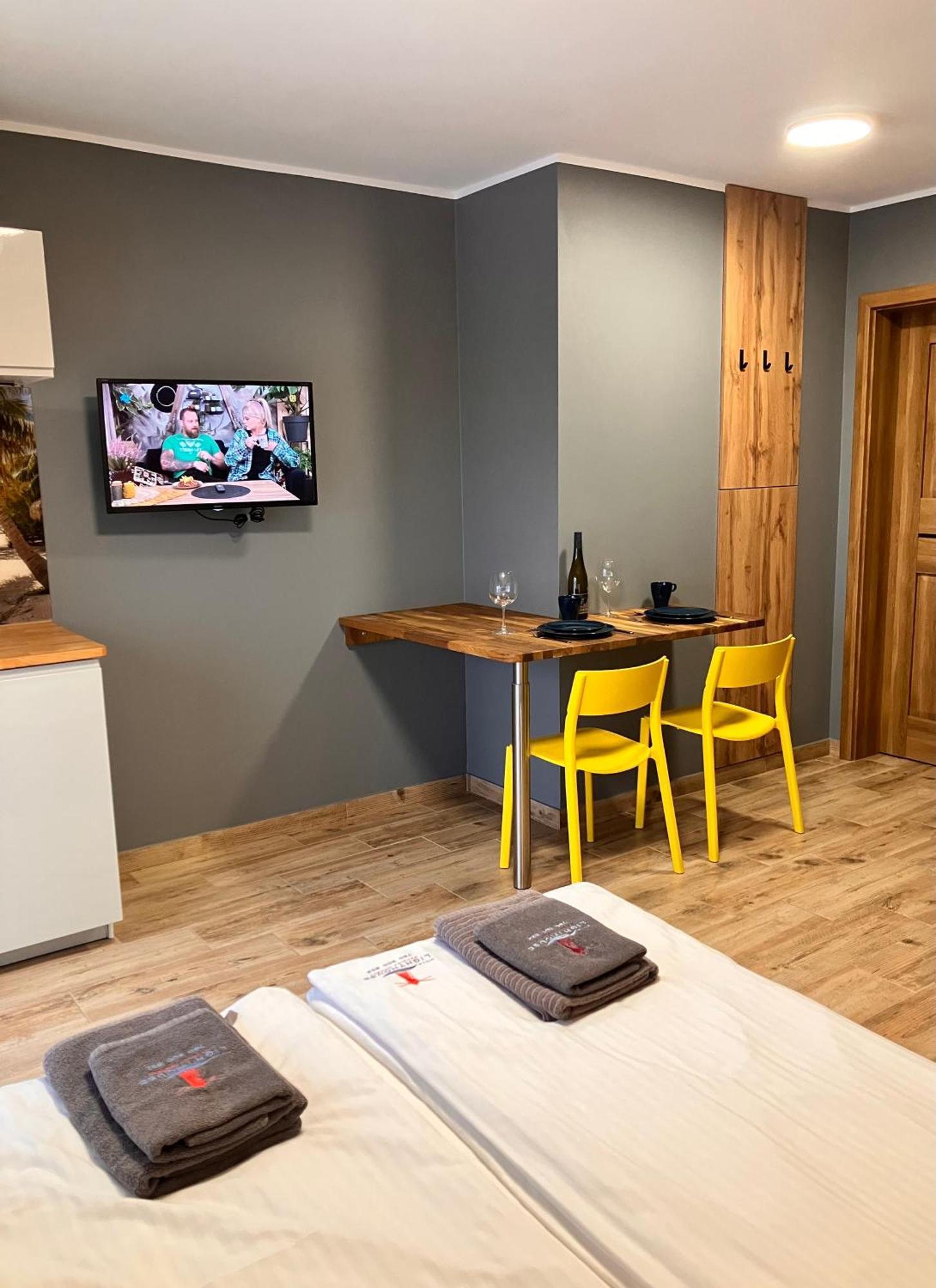 Lighthouse - Adults Only - 12plus Krynica Morska