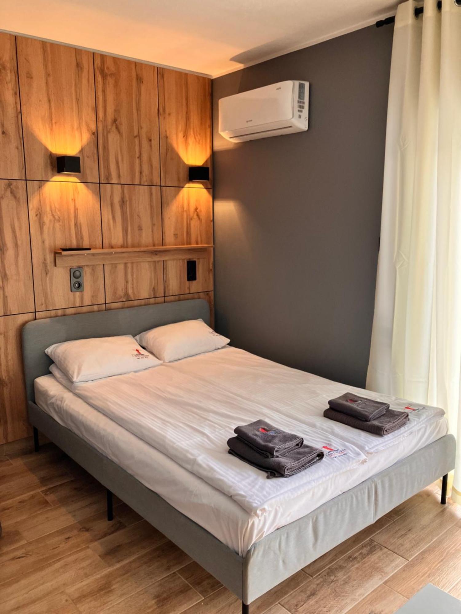 Lighthouse - Adults Only - 12plus Krynica Morska
